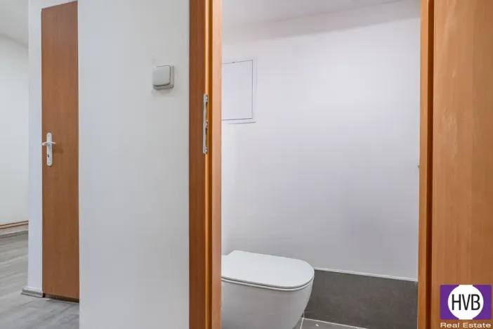 Prodej kanceláře, Praha, Jagellonská, 36 m2