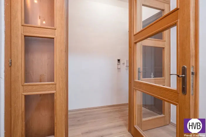 Prodej kanceláře, Praha, Jagellonská, 36 m2