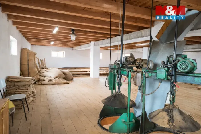 Prodej skladu, Domoušice, 1400 m2