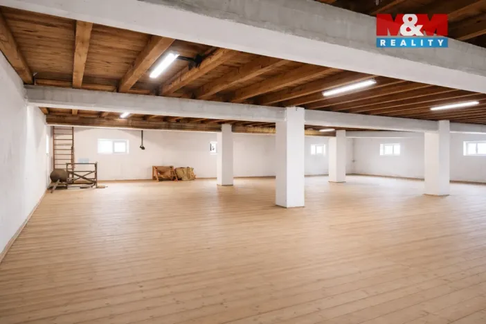 Prodej skladu, Domoušice, 1400 m2