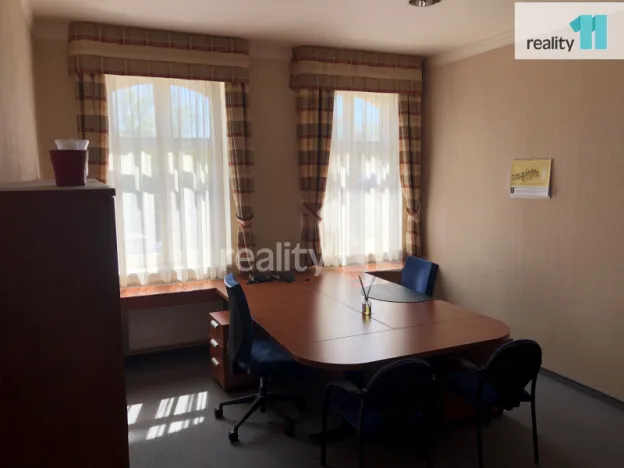 Pronájem kanceláře, Karlovy Vary - Dvory, Chebská, 52 m2