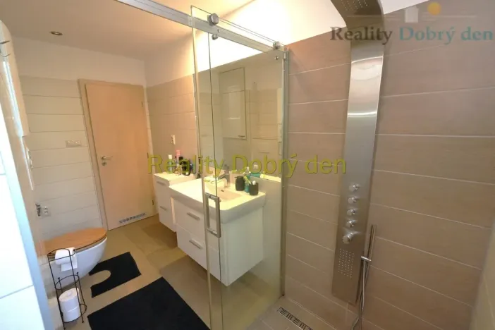 Pronájem bytu 2+kk, Opava, Masařská, 52 m2