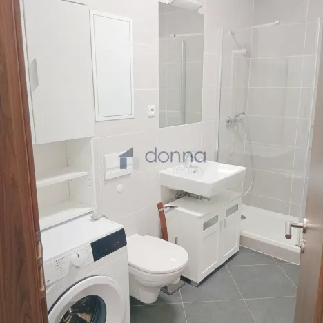 Pronájem bytu 2+kk, Praha, Pod Harfou, 54 m2