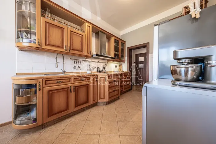 Prodej rodinného domu, Měrunice - Žichov, 186 m2