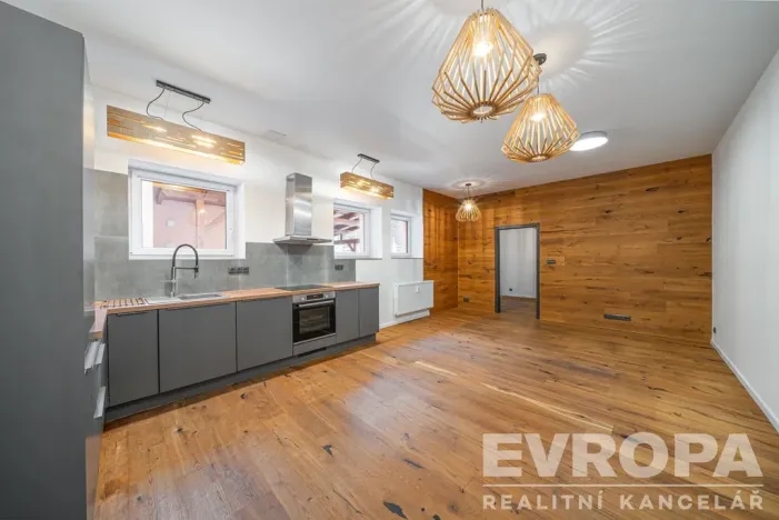 Prodej bytu 3+kk, Vrchlabí - Hořejší Vrchlabí, Horská, 80 m2