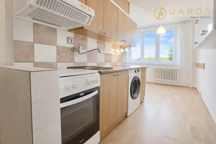 Pronájem bytu 2+1, Klášterec nad Ohří - Miřetice u Klášterce nad Ohří, 17. listopadu, 61 m2