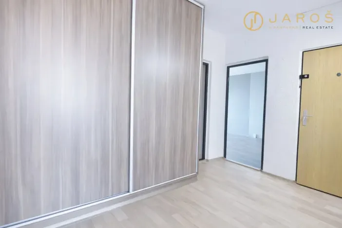 Pronájem bytu 2+1, Klášterec nad Ohří - Miřetice u Klášterce nad Ohří, 17. listopadu, 61 m2