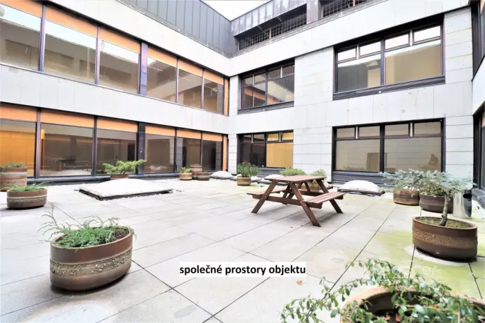 Pronájem skladu, Praha - Libeň, Sokolovská, 68 m2