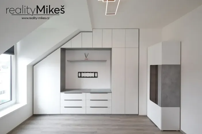 Pronájem bytu 4+kk, Rychnov u Jablonce nad Nisou, Malířská, 131 m2