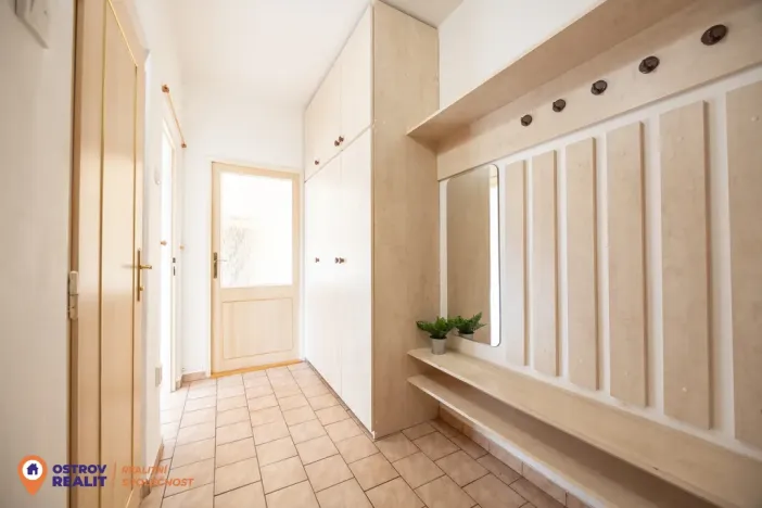 Prodej bytu 3+1, Olomouc - Hodolany, tř. Kosmonautů, 73 m2