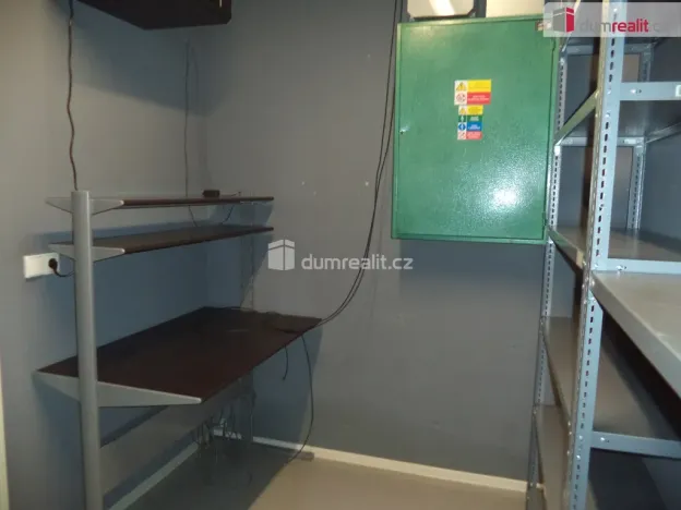 Pronájem obchodního prostoru, Ostrava, Krmelínská, 175 m2