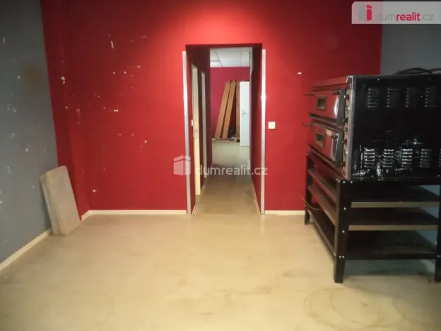 Pronájem obchodního prostoru, Ostrava, Krmelínská, 175 m2