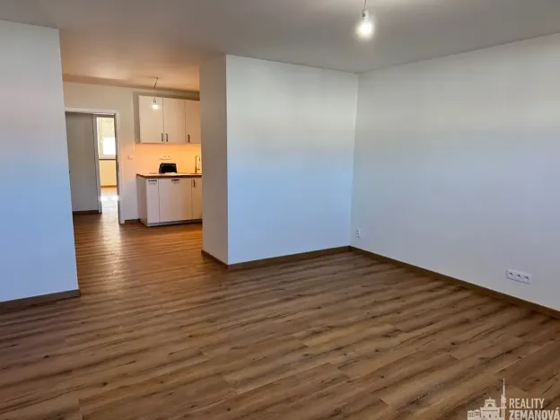 Pronájem bytu 2+kk, Praha - Vysočany, Kolbenova, 60 m2