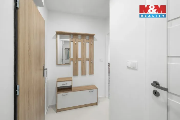 Prodej bytu 1+kk, Kladno - Kročehlavy, Benešovská, 37 m2