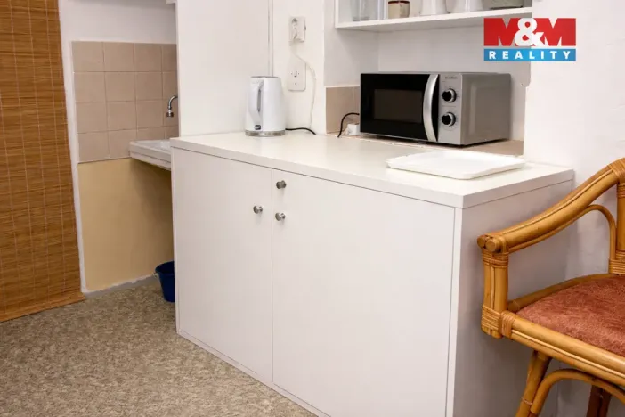 Pronájem kanceláře, Pardubice - Zelené Předměstí, Smilova, 25 m2