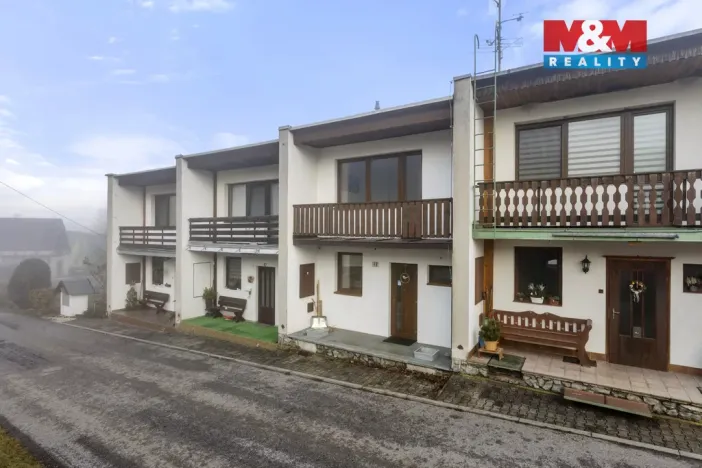 Prodej rodinného domu, Benecko - Horní Štěpanice, 180 m2