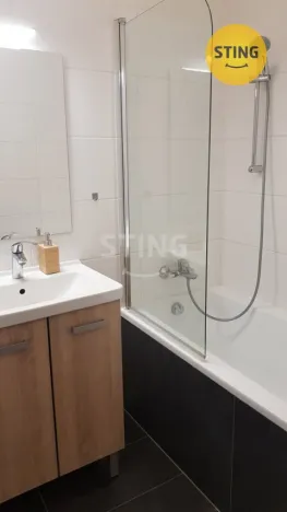 Pronájem atypického bytu, Žďár nad Sázavou, nám. Republiky, 33 m2