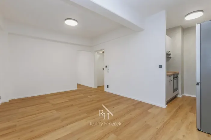 Pronájem bytu 1+kk, Kladno, Vojtěcha Lanny, 33 m2