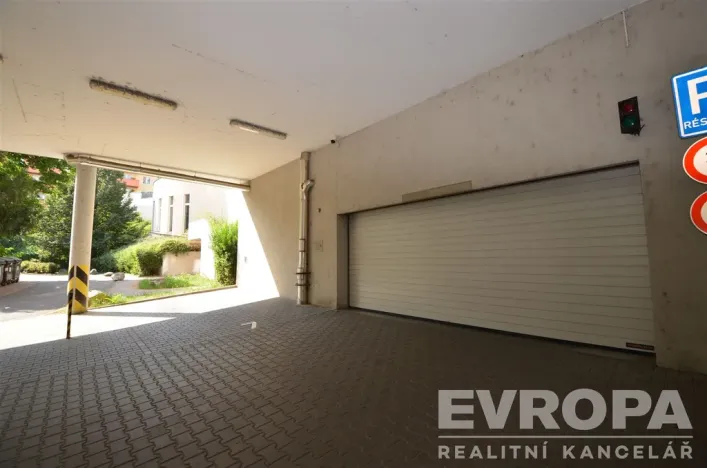 Prodej bytu 1+kk, Praha - Košíře, Plzeňská, 28 m2