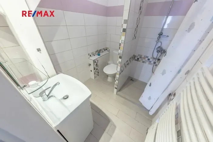 Prodej rodinného domu, Praha - Kyje, Osická, 246 m2