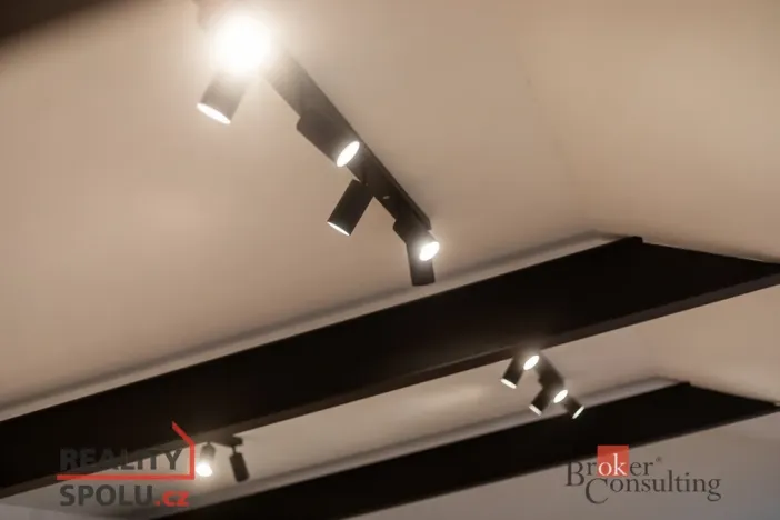 Prodej bytu 2+kk, Opava - Předměstí, Olomoucká, 65 m2