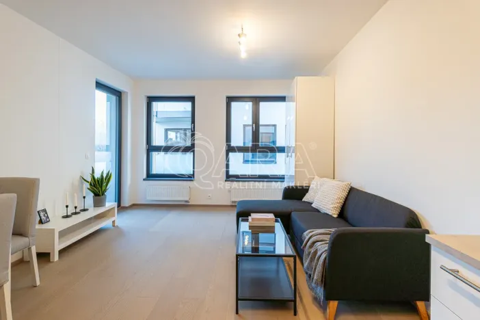 Pronájem bytu 2+kk, Praha, Azzoniho, 51 m2