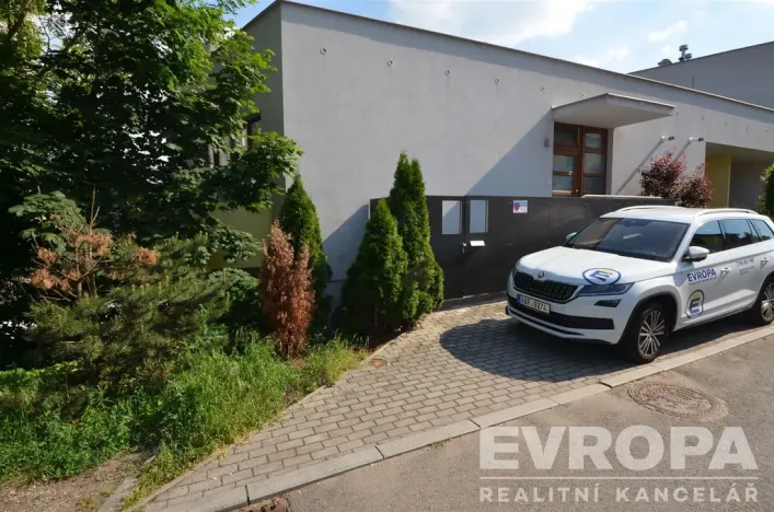 Pronájem atypického bytu, Praha - Hostivař, Na Plískavě, 47 m2