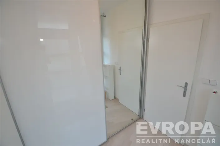 Pronájem atypického bytu, Praha - Hostivař, Na Plískavě, 47 m2