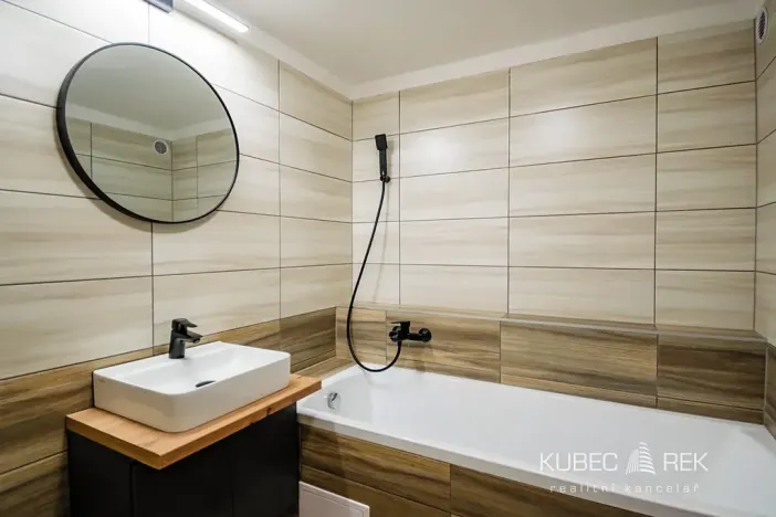 Pronájem bytu 3+kk, Tábor, Lužnická, 70 m2