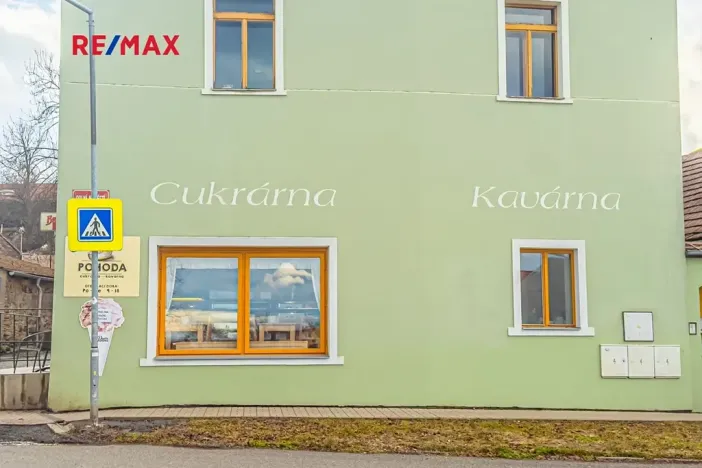 Prodej bytu 2+kk, Odolena Voda, Dolní náměstí, 43 m2