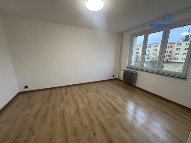 Pronájem bytu 2+kk, Karlovy Vary, Dvořákova, 38 m2