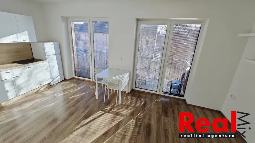 Pronájem bytu 1+kk, Brno - Přízřenice, Moravanská, 35 m2