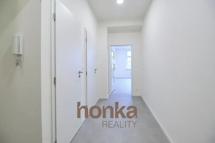Pronájem bytu 2+kk, Praha - Holešovice, Dělnická, 50 m2
