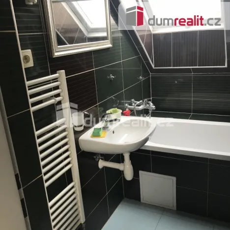 Pronájem bytu 3+kk, Praha - Kobylisy, Zenklova, 50 m2