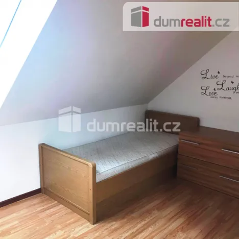 Pronájem bytu 3+kk, Praha - Kobylisy, Zenklova, 50 m2