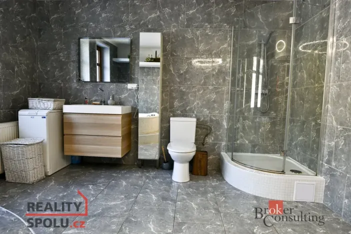 Prodej rodinného domu, Lučany nad Nisou, 250 m2