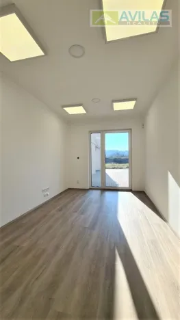 Pronájem kanceláře, Týnec nad Sázavou, Višňová, 13 m2