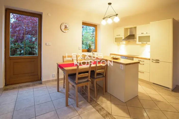 Pronájem rodinného domu, Roblín, 200 m2