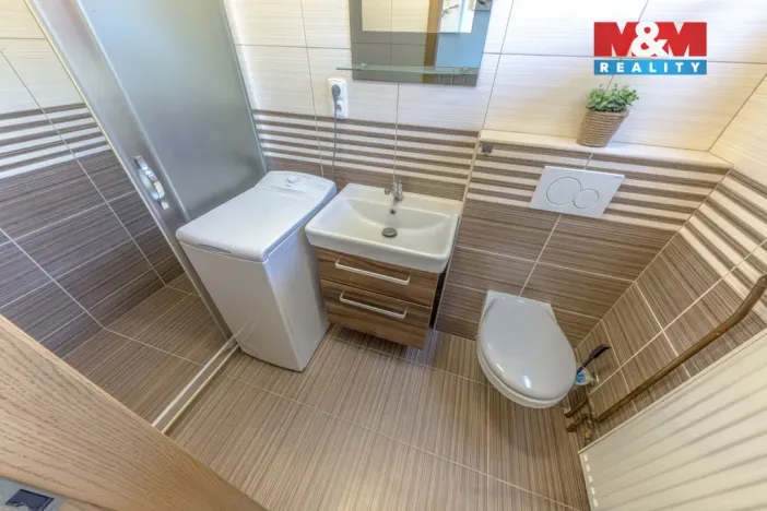 Pronájem rodinného domu, Lomnice nad Popelkou, gen. Ludvíka Svobody, 215 m2