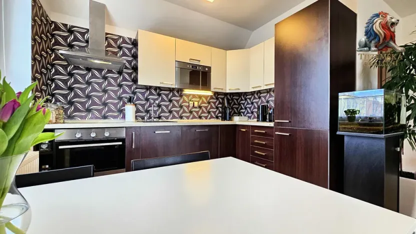 Prodej bytu 3+kk, Olomouc - Neředín, Okružní, 66 m2