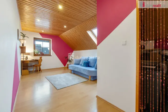 Prodej rodinného domu, Úvaly, 215 m2