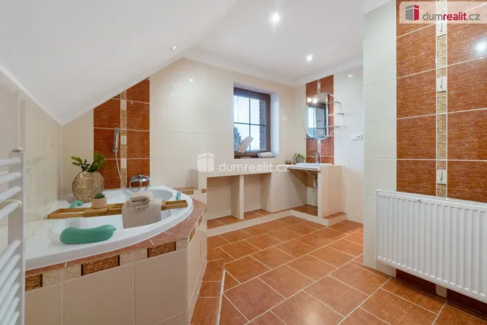 Prodej rodinného domu, Úvaly, 215 m2