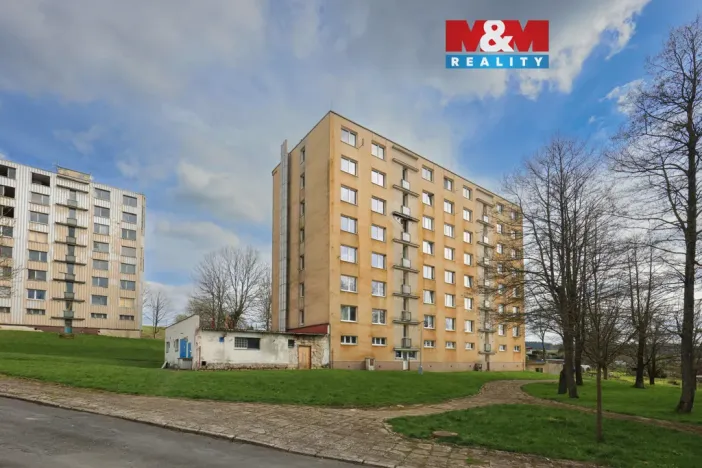 Prodej bytu 3+1, Rovná, 72 m2