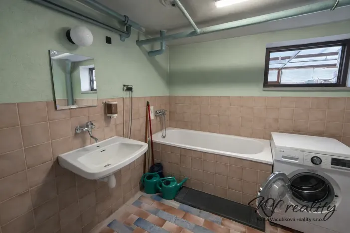 Prodej rodinného domu, Dešná, 232 m2