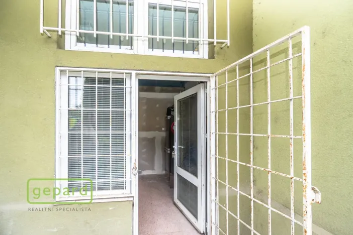 Pronájem skladu, Praha, Bohúňova, 14 m2