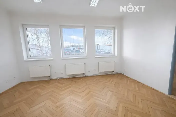 Prodej kanceláře, Benešov, Jana Nohy, 158 m2