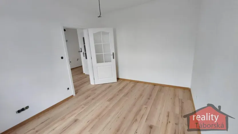 Prodej bytu 2+kk, Nupaky, Nupacká, 42 m2