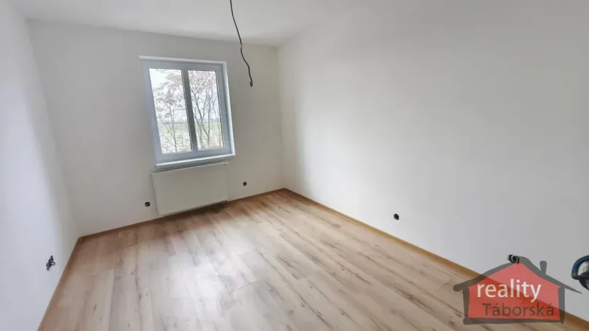 Prodej bytu 2+kk, Nupaky, Nupacká, 42 m2