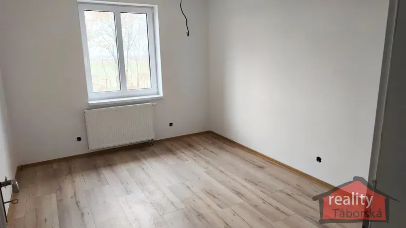 Prodej bytu 2+kk, Nupaky, Nupacká, 42 m2