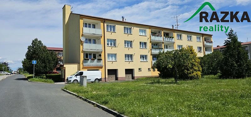 Pronájem bytu 2+1, Chodová Planá, sídliště Lučina, 64 m2